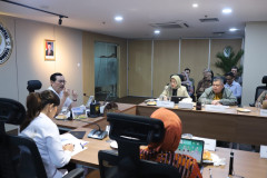 Pastikan Kemudahan Layanan, Pemerintah Lakukan Evaluasi Piloting Program Digitalisasi Bantuan Sosial 20251112 Rakor Komite Percepatan TDP 19