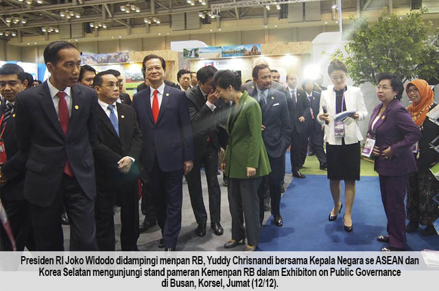 20141212-Yuddy Chrisnandi dampingi Jokowi