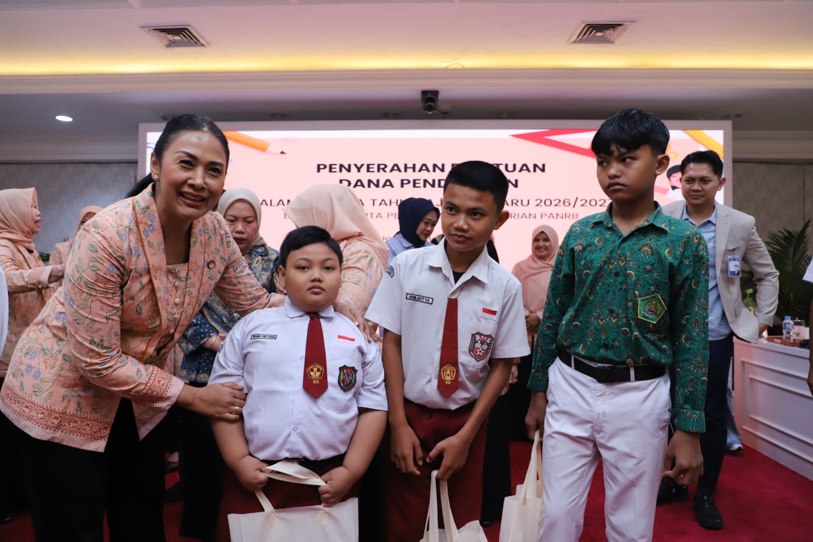 20260618 PEnyerahan Bantuan Pendidikan 10