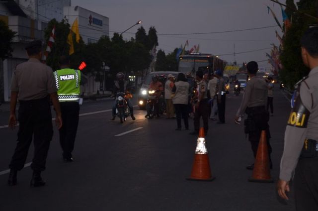 20130814 terima kasih pak polisi