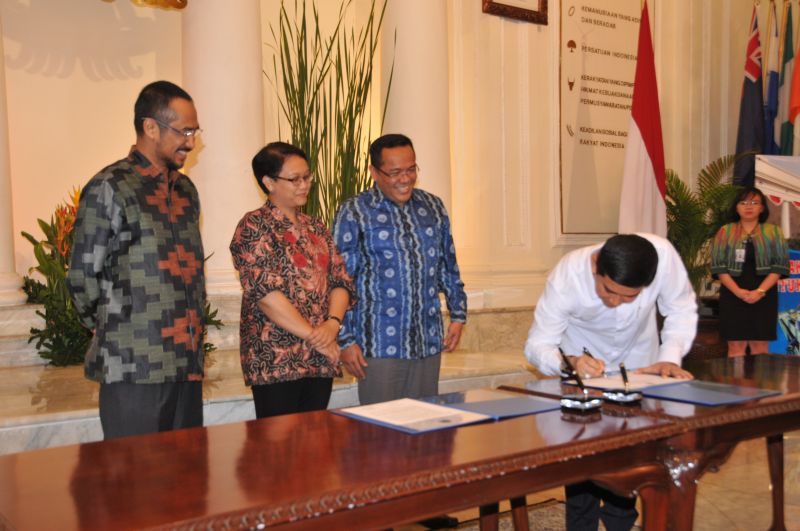 20141216 kemenlu zi