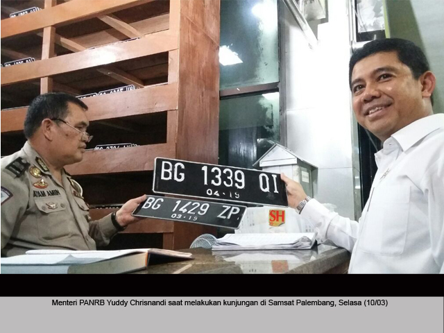 20150310 - MenpanRB di Samsat Palembang