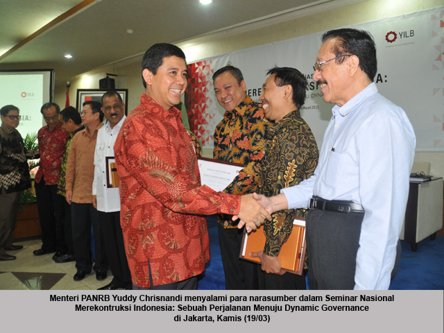 20150319 - Menteri PANRB dalam seminar nasional