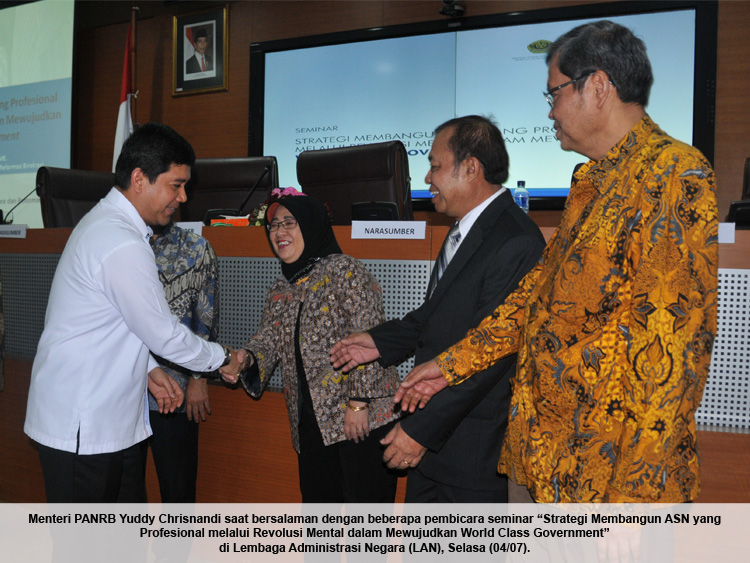 20150408 Menteri seminar di LAN