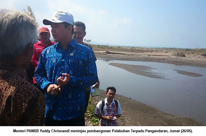 20150626 Yuddy meninjau pelabuhan pangandaran