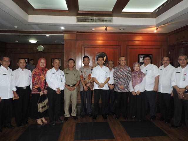 20160323 - DEP RB - Penyerahan Laporan kinerja Plt Gub Riau 6