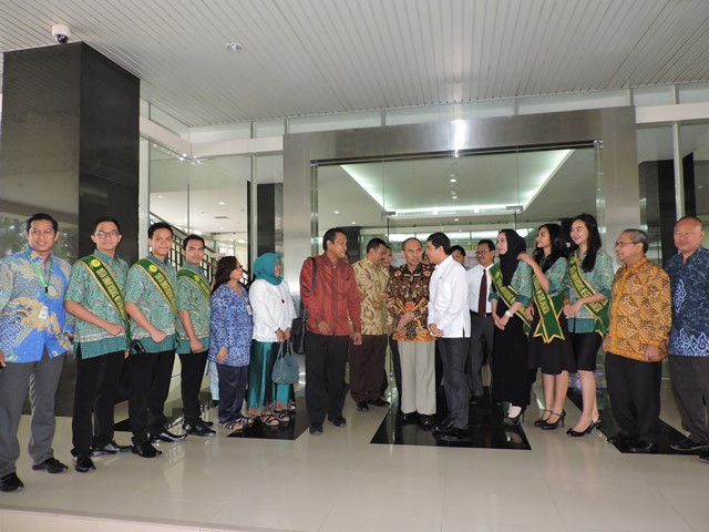 20160524 - MENTERI - Keynote Speaker di UNJ 1