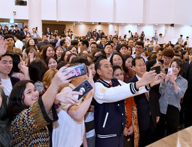 20180911 seoul okowi selvie mahasiswa