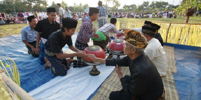 20190606 Tradisi Unik di Berbagai Daerah Sambut Lebaran Ngejot