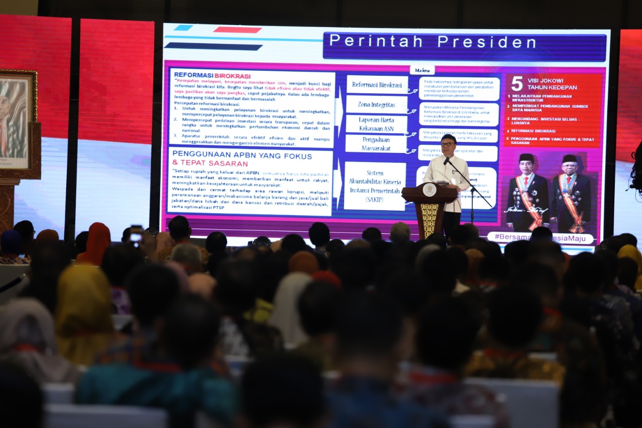 20191105 Kementerian PANRB Serahkan Hasil Evaluasi Pelayanan Publik di Wilayah III 2