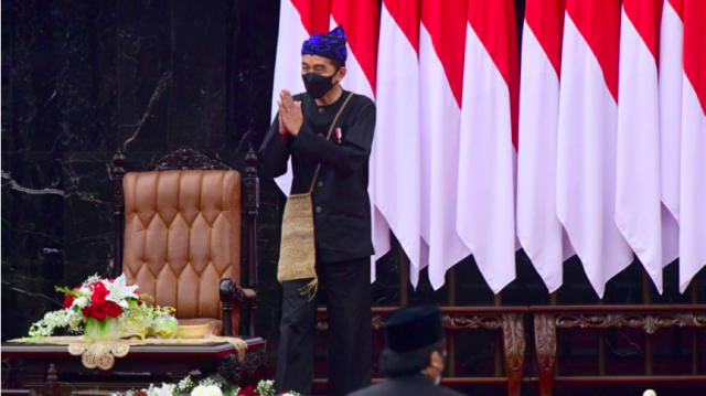 20210816 Berbaju Adat Baduy Presiden Sampaikan Pidato Kenegaraan di Gedung Nusantara