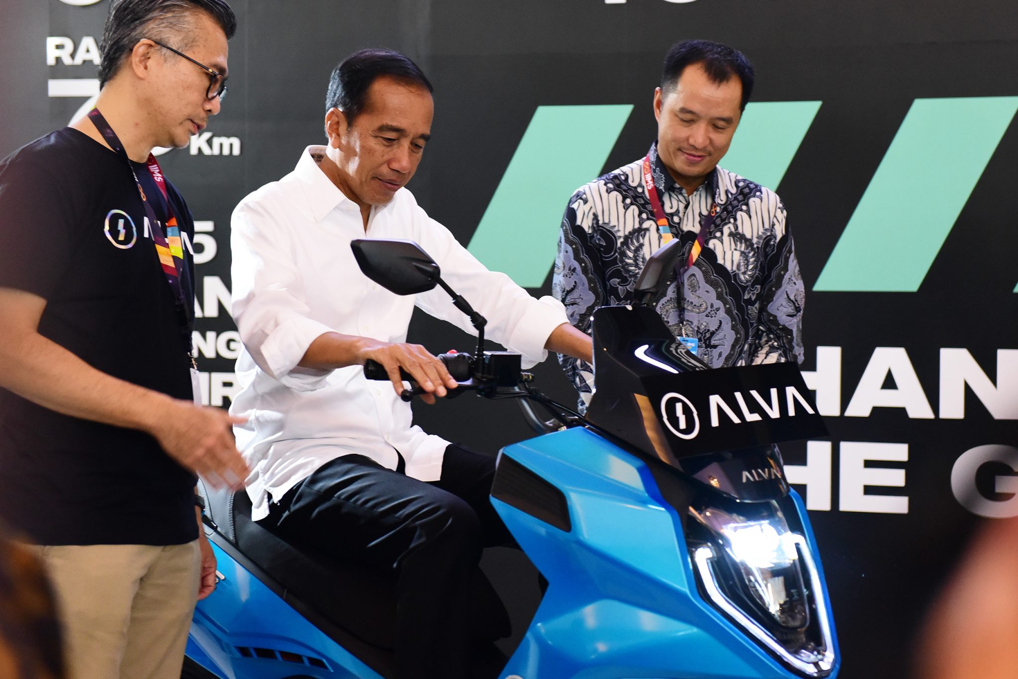 20230217 Pemerintah Dorong Pertumbuhan Kendaraan Listrik