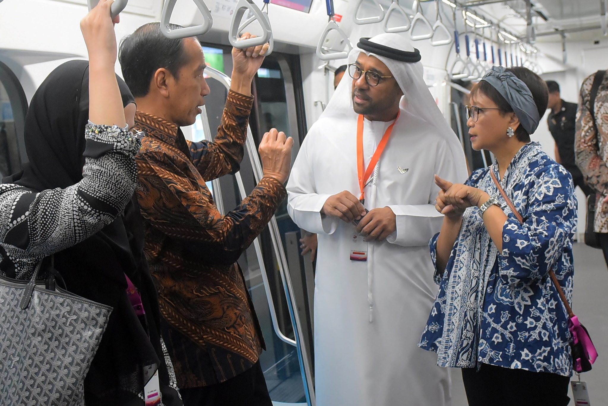 20230808 Peringati HUT Ke 56 ASEAN Presiden Ajak Para Dubes Naik MRT