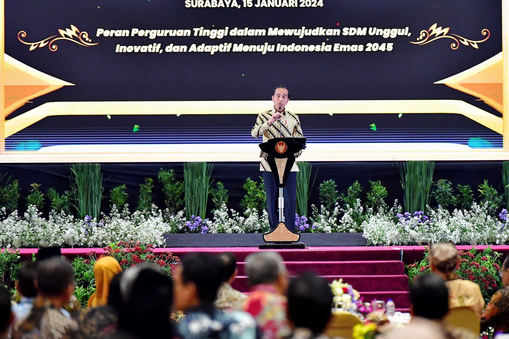 20240116 Presiden Jokowi Tekankan Peran Strategis Perguruan Tinggi Cetak SDM Unggul Indonesia