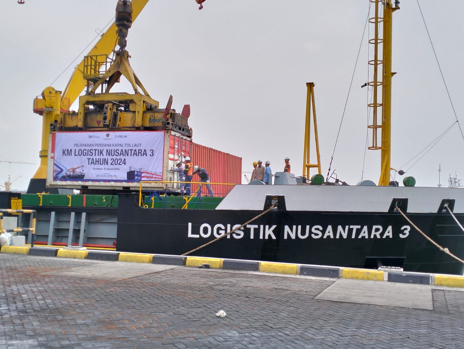 20240117 Awali 2024 Kemenhub Lepas Pelayaran Perdana Kapal Tol Laut di Surabaya