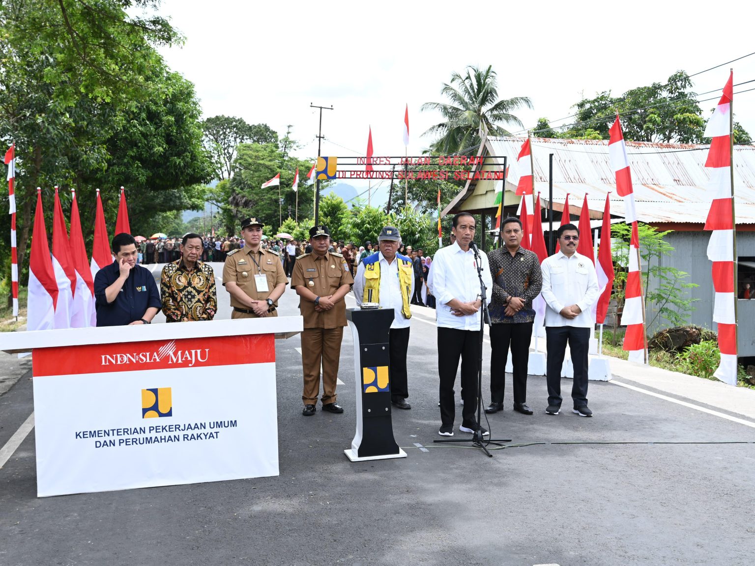 20240223 Resmikan 27 Ruas Jalan Presiden Harap Konektivitas Antardaerah dan Antarprovinsi Makin Baik