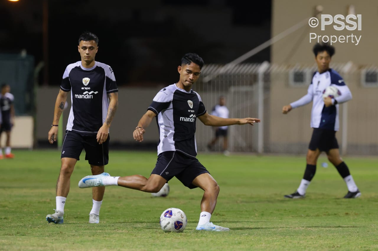 20241009 Timnas Indonesia Matangkan Strategi Jelang Kualifikasi Ketiga Melawan Bahrain