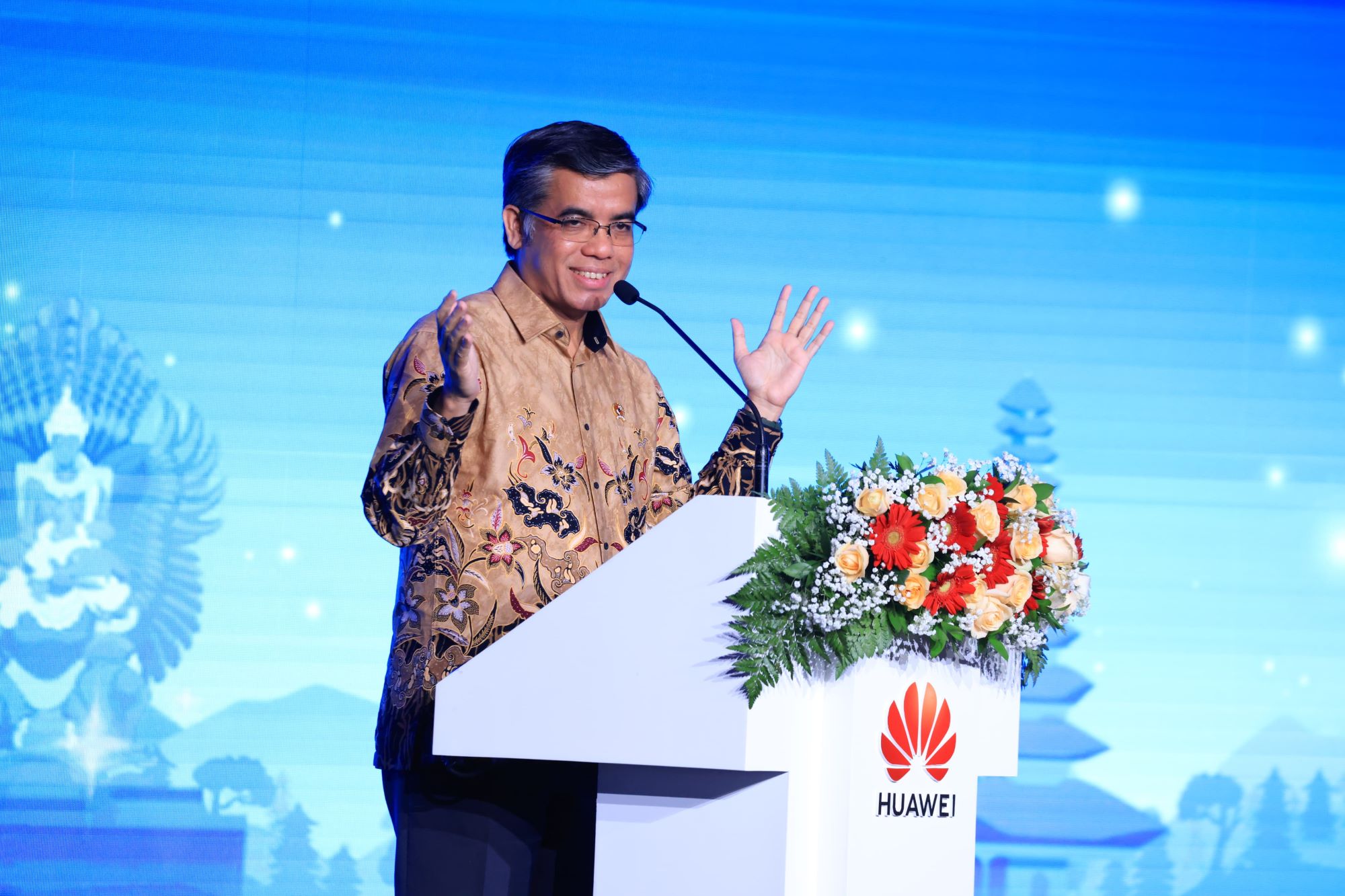 20241115 Menaker Apresiasi Komitmen Huawei Kembangkan Talenta Digital dan Tenaga Kerja Lokal