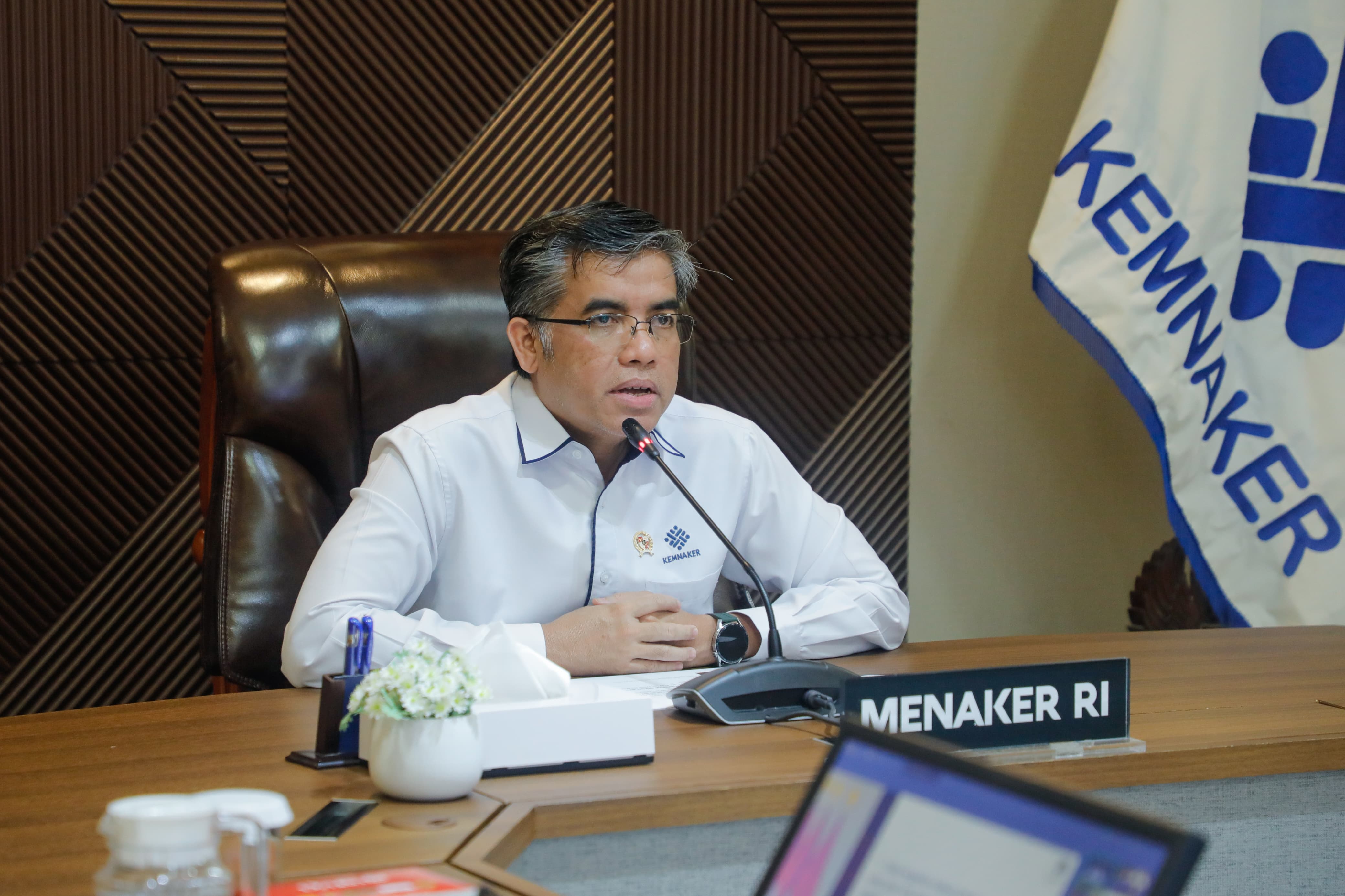 20250522 Menteri Ketenagakerjaan Larang Penahanan Ijazah oleh Perusahaan