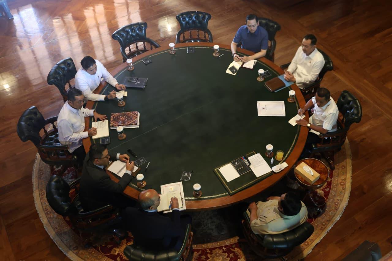 20251224 Presiden Instruksikan Pemulihan Cepat Tiga Provinsi Terdampak Bencana di Sumatra