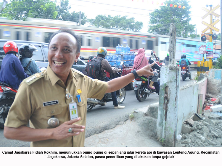 Camat Jagakarsa Fidiah Rokhim