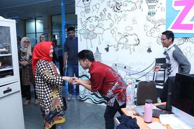 20171013 DEP YANLIK Kunjungi RS Mata dan Kantor Sumatera Ekspres 13