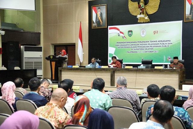 20171013 DEP YANLIK Tandatangan perjanjian teknis LAPOR SP4N 8