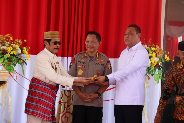 20181004 terima keris