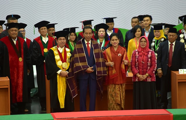 20181009 Pakai Ulos