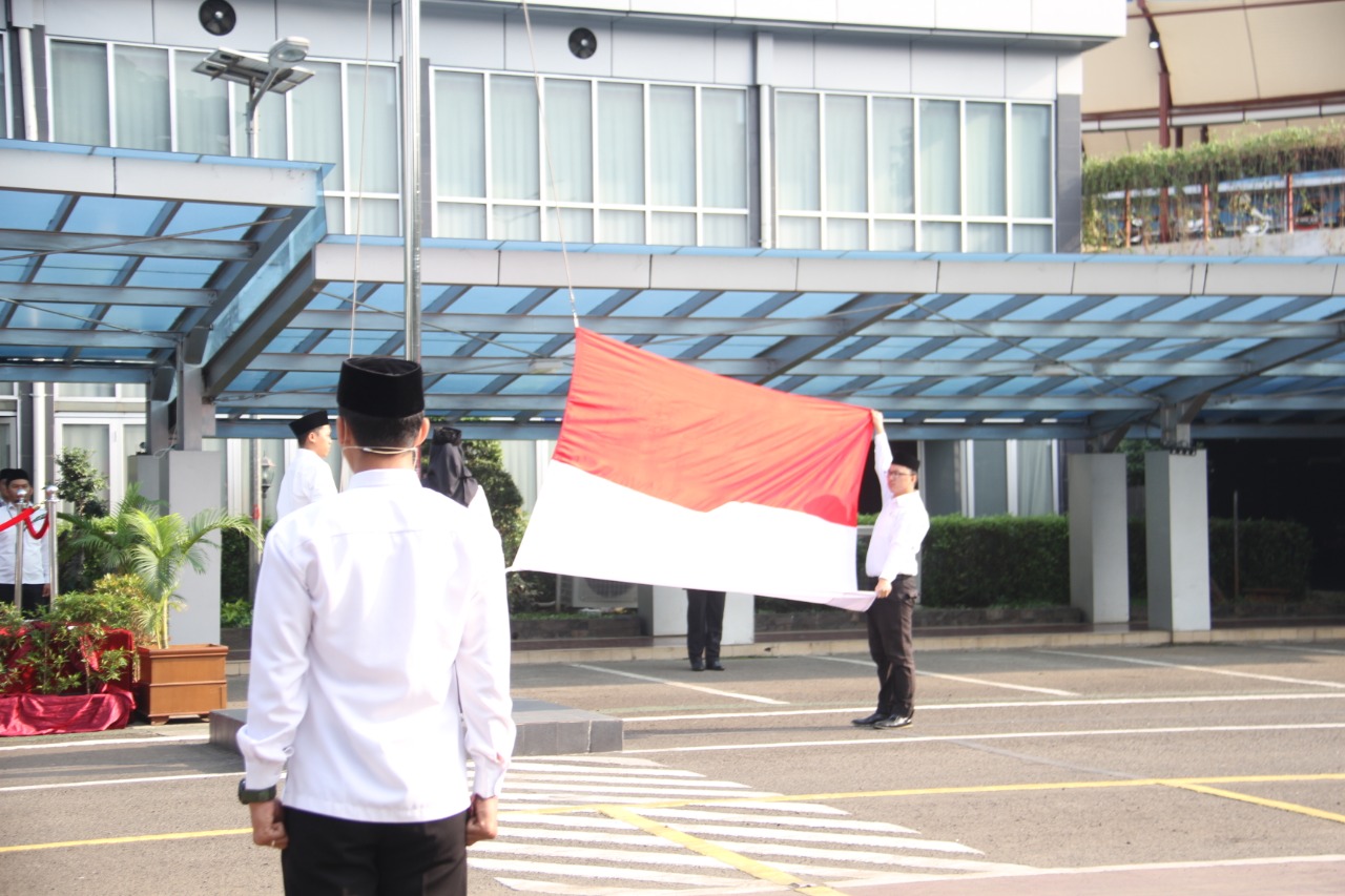 20121209 Upacara Bendera di Kementerian PANRB 1