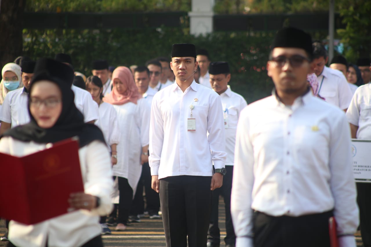 20121209 Upacara Bendera di Kementerian PANRB 1