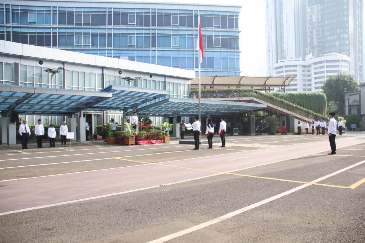 20121209 Upacara Bendera di Kementerian PANRB 1