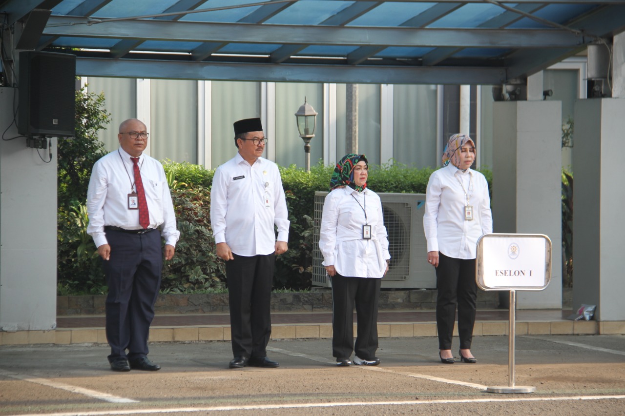 20121209 Upacara Bendera di Kementerian PANRB 1