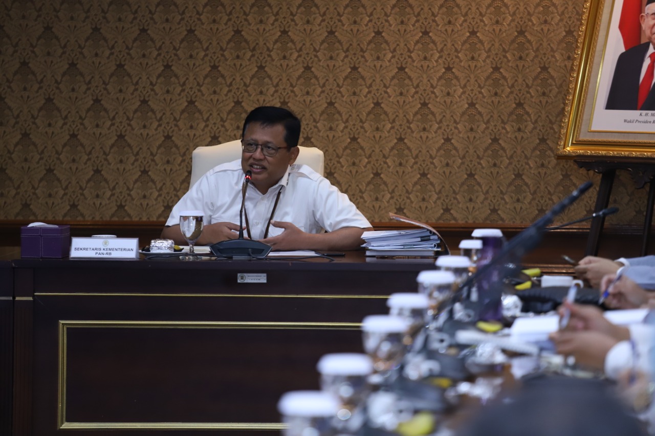 201911191 Rapat bersama eselon 1 3 8
