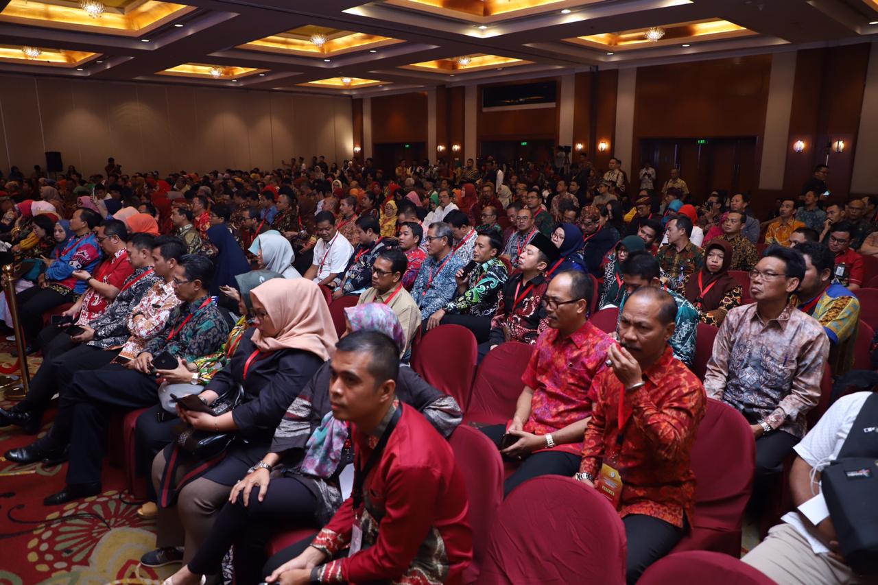 20191122 Penyerahan Hasil Evaluasi Pelayanan Publik PemProvKabKota Wilayah II 1