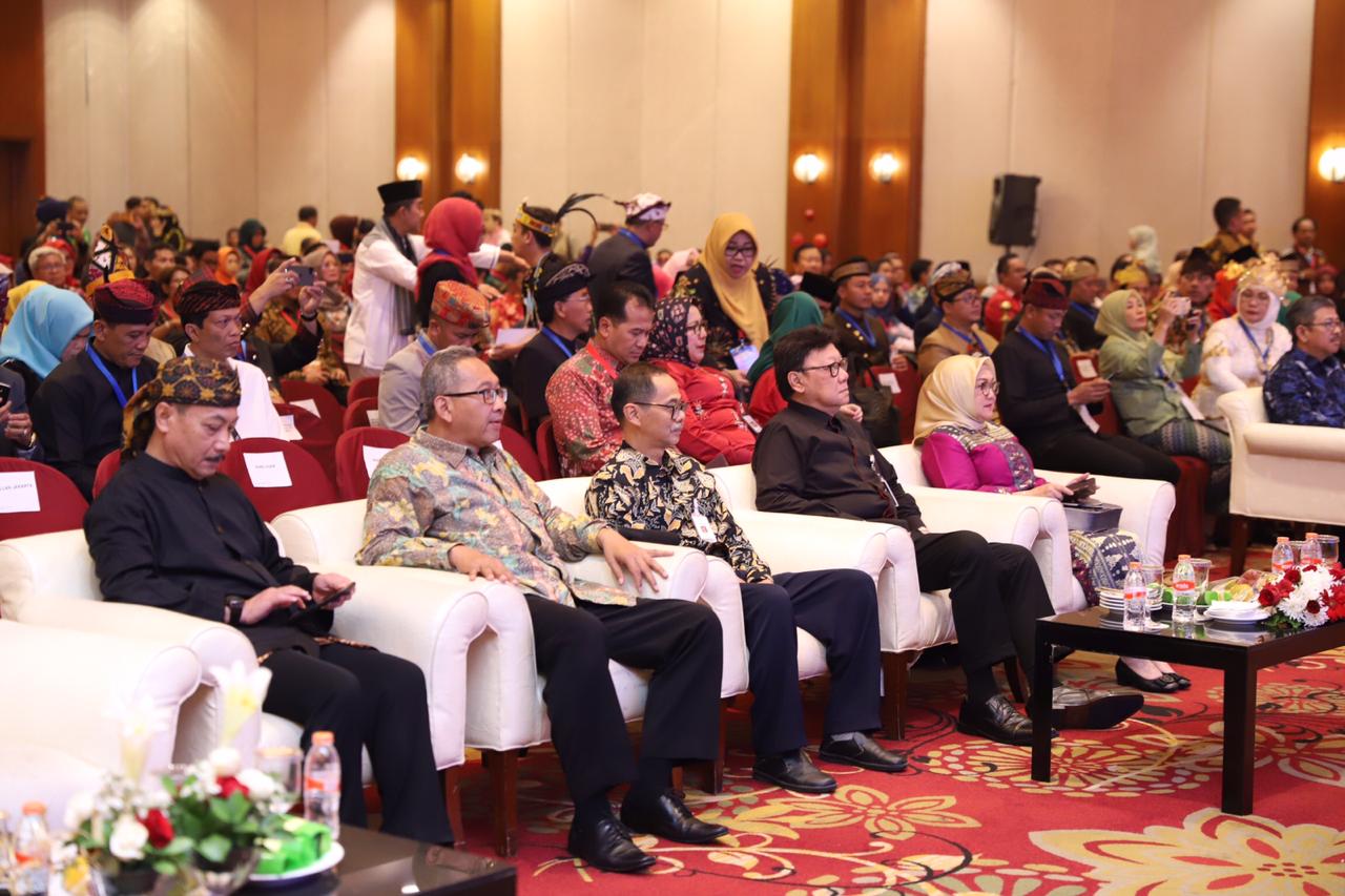20191122 Penyerahan Hasil Evaluasi Pelayanan Publik PemProvKabKota Wilayah II 1