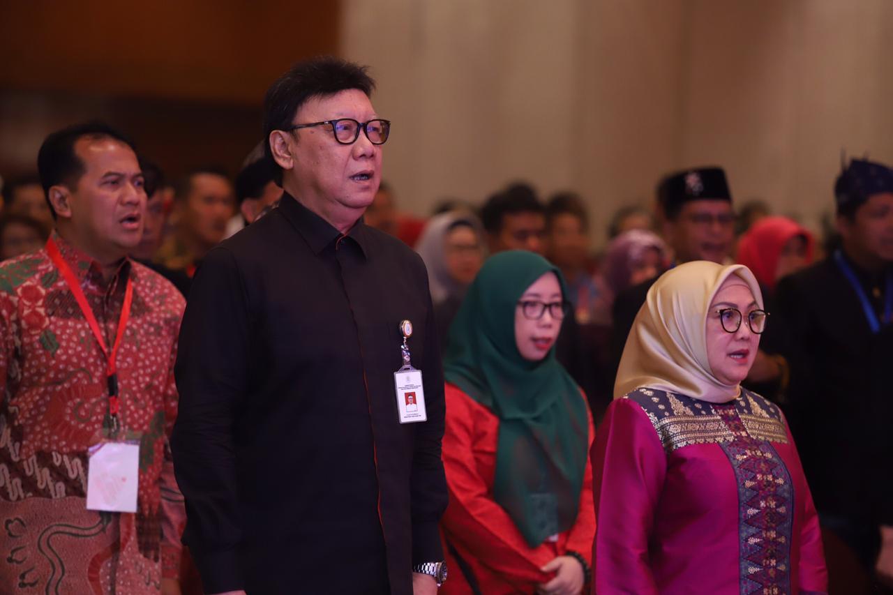 20191122 Penyerahan Hasil Evaluasi Pelayanan Publik PemProvKabKota Wilayah II 1