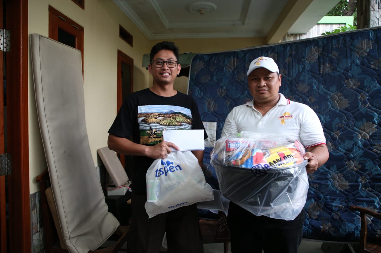 20200105 Penyaluran Bantuan Pegawai dan Wartawan Mitra Kementerian PANRB Terdampak Banjir 8