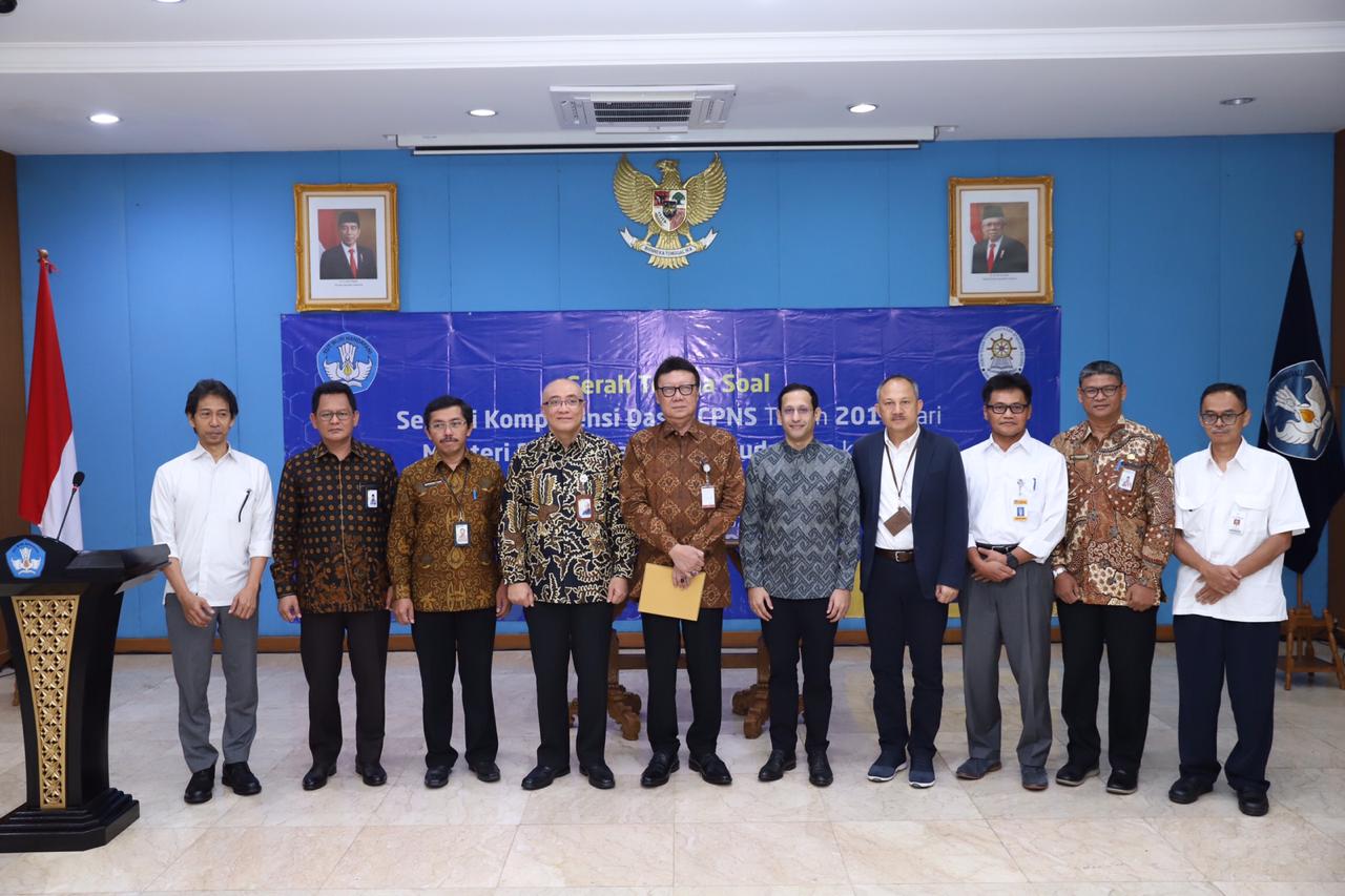 20200113 menerima soal Seleksi Kompetensi Dasar SKD 12