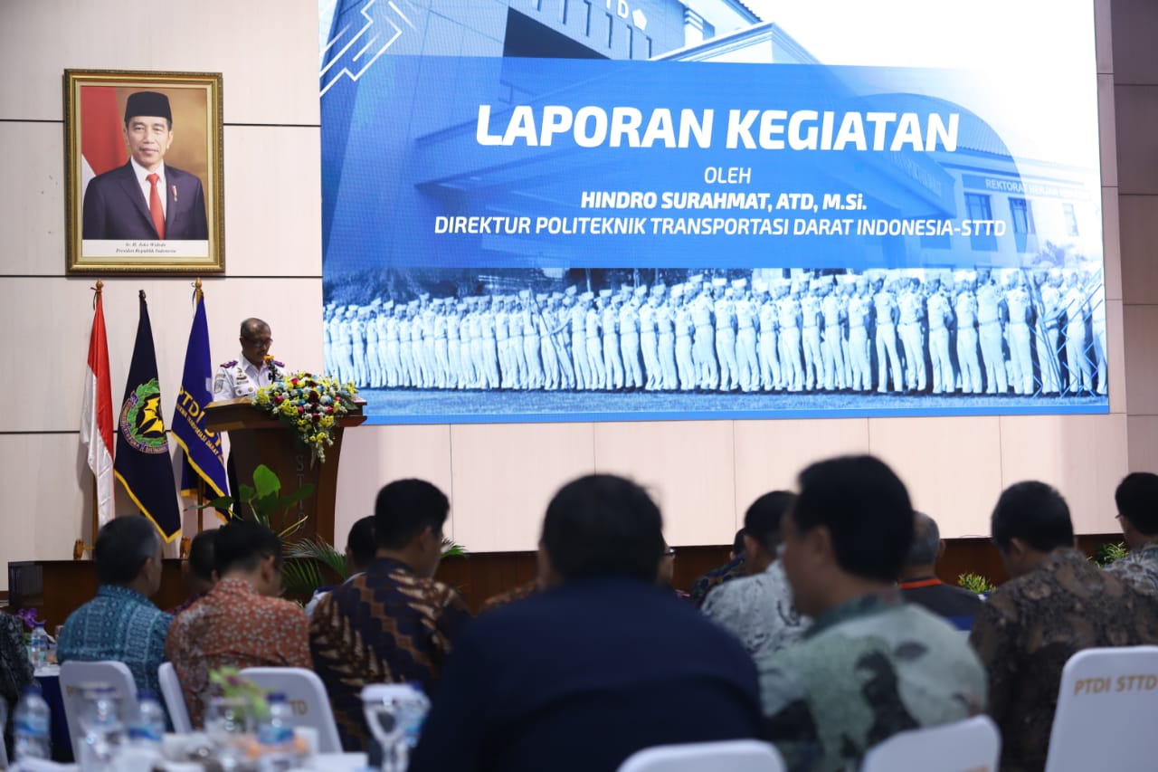 20200131 Penyerahan SK Menteri PTDI STTD 12