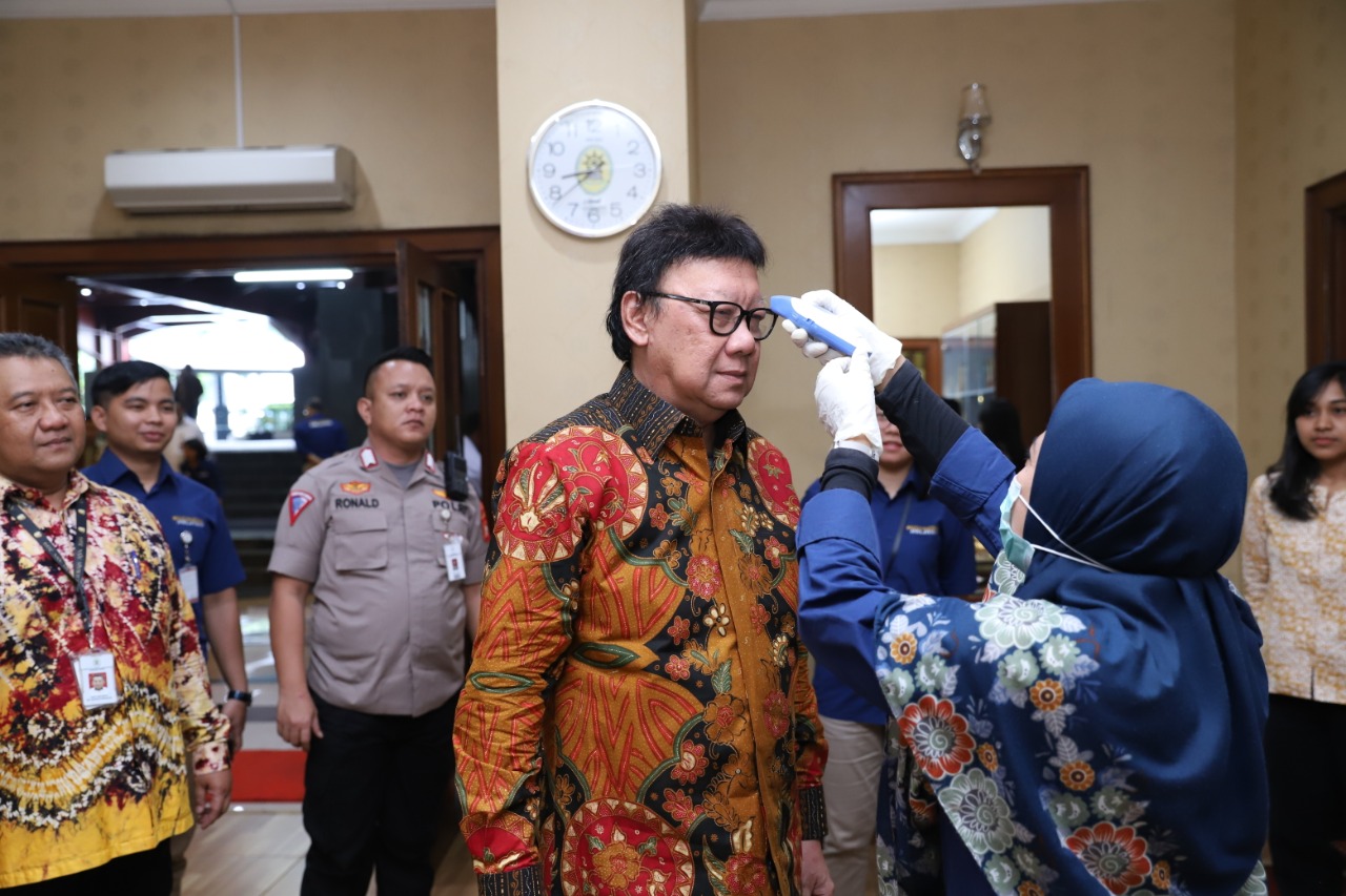 20200304 Pemeriksaan Suhu Tubuh 1
