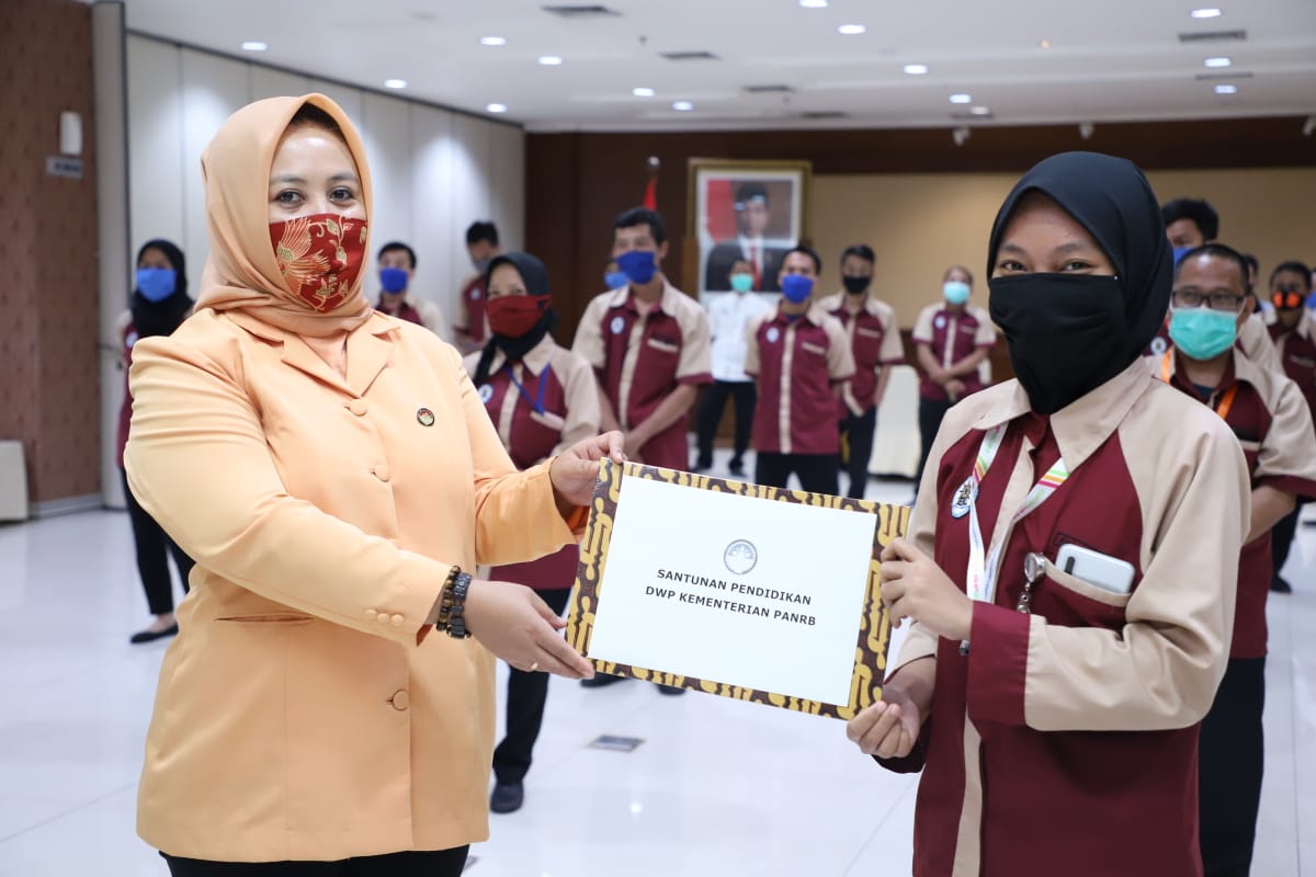 20200518 DWP Serahkan Bantuan Pendidikan dan Santunan Anak Yatim 14