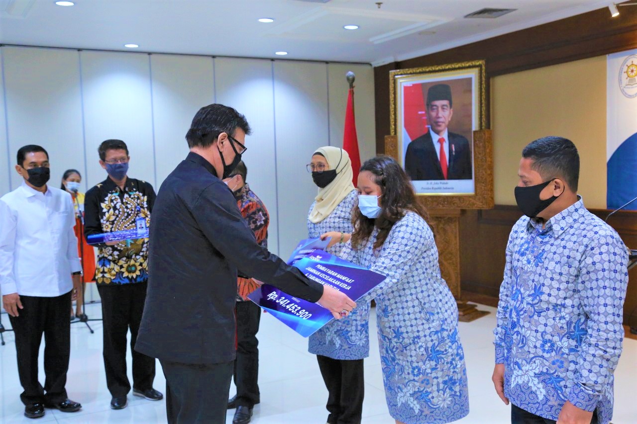 20200624 Penyerahan Santunan Ahli Waris Tenaga Medis ASN Kemenkes 1