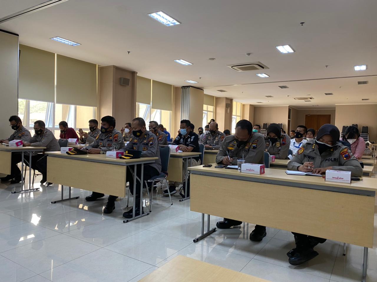 20210318 Meninjau Pelayanan di Polda Jawa Tengah 7