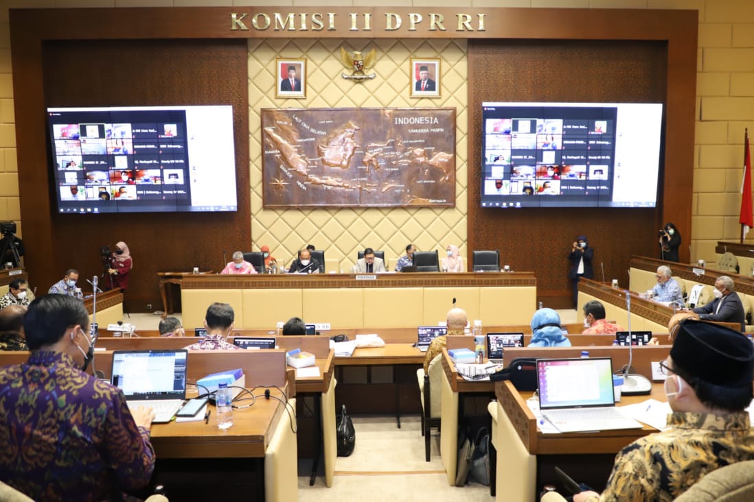 20210324 Rapat Kerja Komisi II DPR RI 9