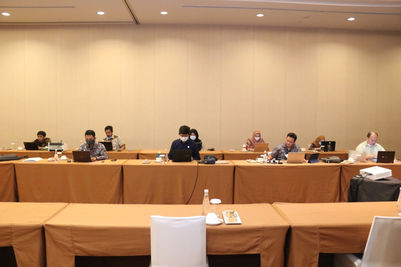 20210401 Focus Group Discussion FGD Pelaksanaan Bimbingan Teknis Asesor Pemantauan dan Evaluasi SPBE Tahun 2021 Hari Ke 2 11