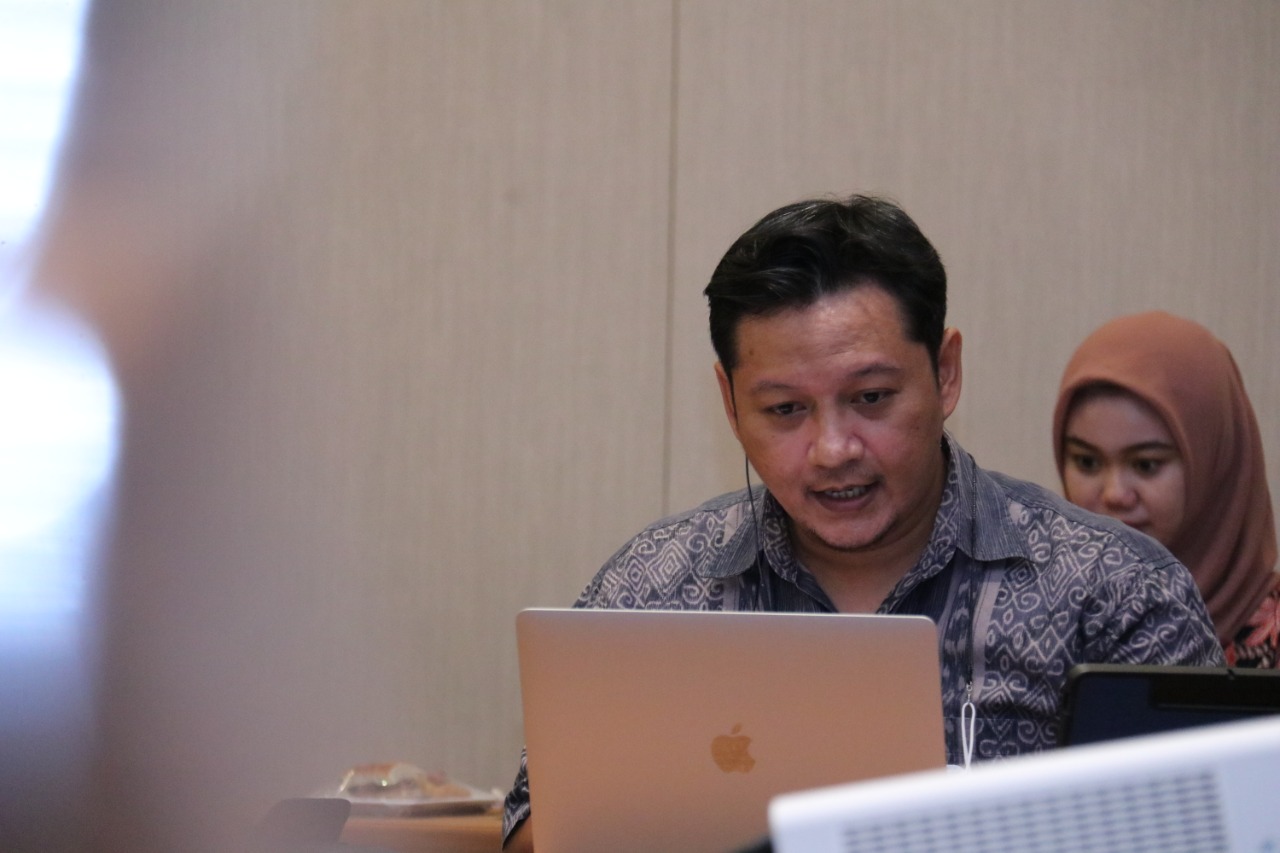 20210401 Focus Group Discussion FGD Pelaksanaan Bimbingan Teknis Asesor Pemantauan dan Evaluasi SPBE Tahun 2021 Hari Ke 2 11