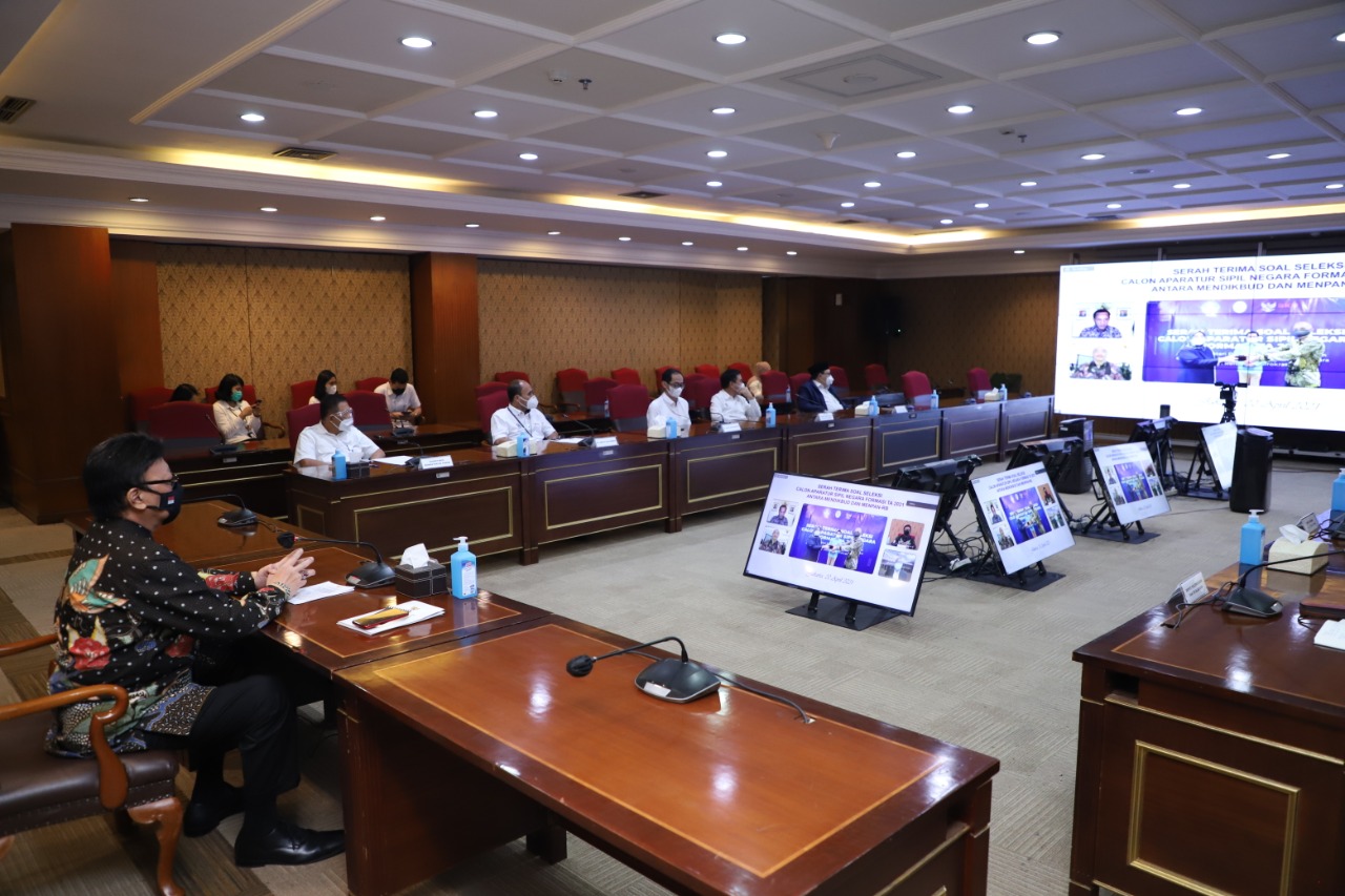 20210420 Serah Terima Soal Seleksi CASN Formasi T.A. 2021 1