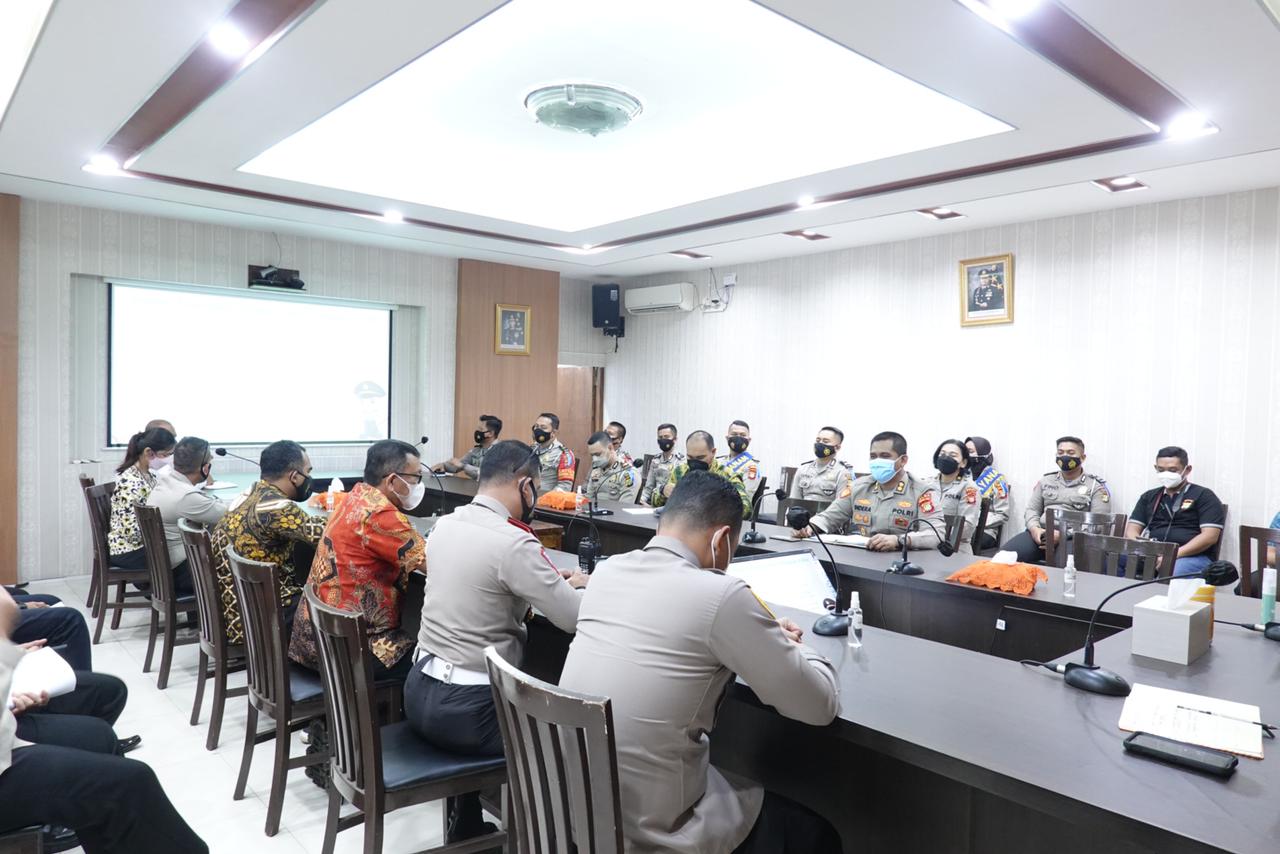 20210423 Meninjau Layanan di Polresta Tangerang dan MPP Kota Tangerang 14