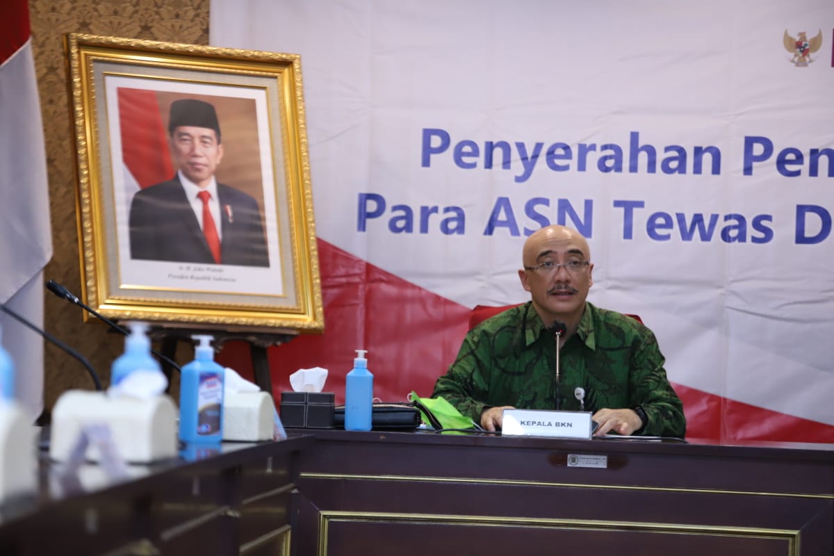 20210505 Penyerahan Penghargaan dan Santunan Kepada Para ASN Tewas dalam Tugas Penanganan Covid 19 15